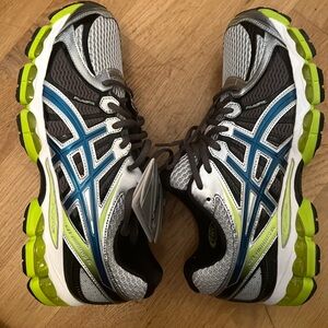 Asics Gel-Nimbus 15
Size 11.5 men
NEW!